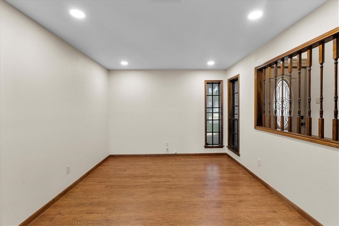 6813 Iroquois Dr Property Photo 9