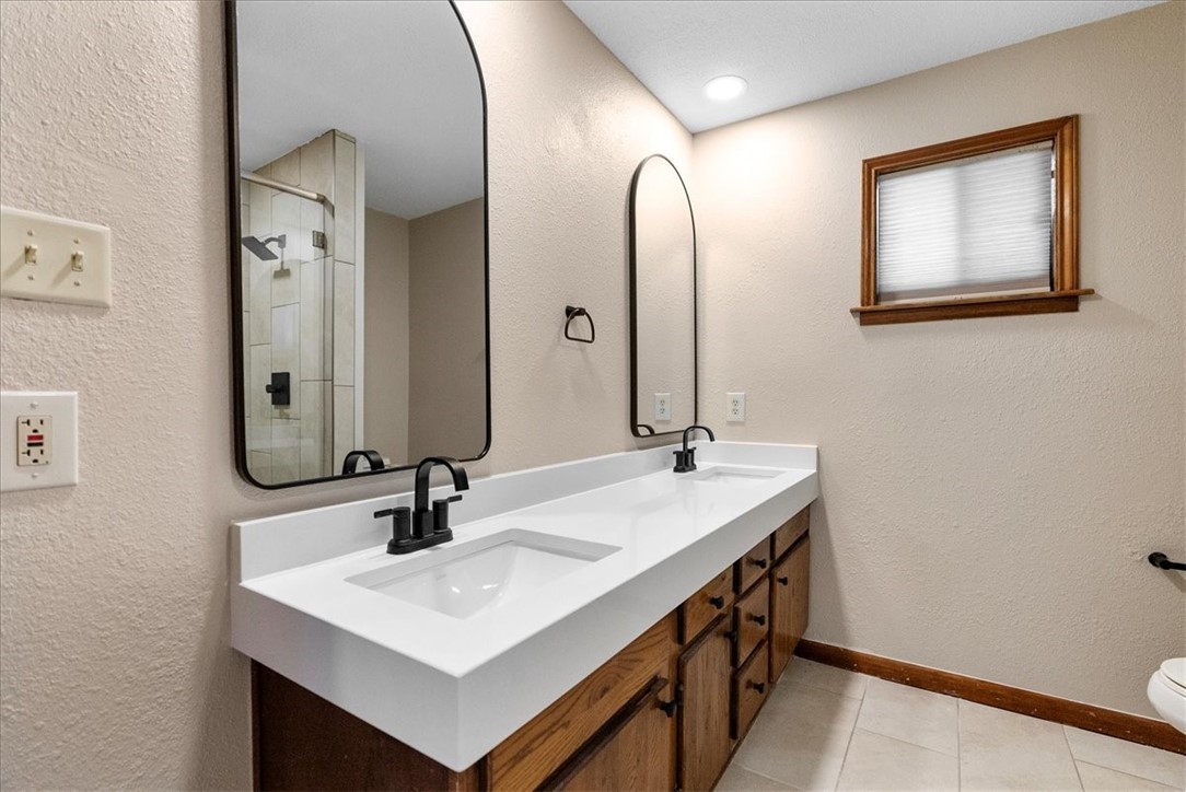 6813 Iroquois Dr Property Photo 24