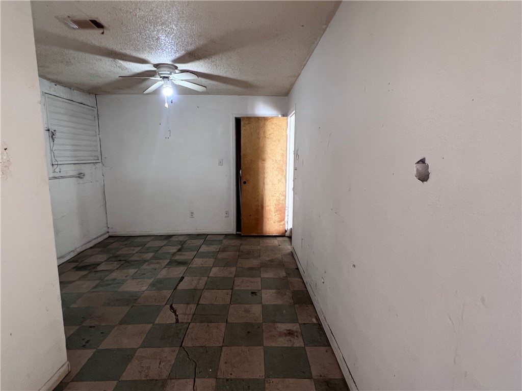 3033 Agnes St Property Photo 12