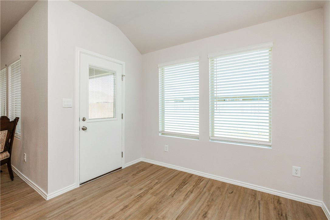 7730 Spiderman Dr Property Photo 15
