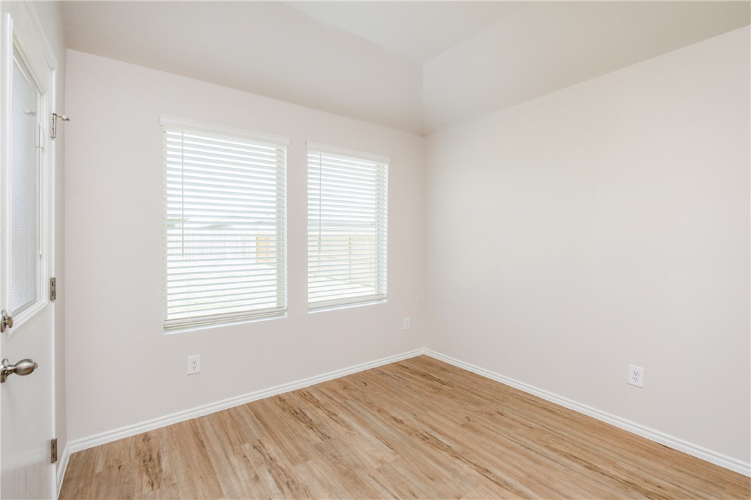 7730 Spiderman Dr Property Photo 16