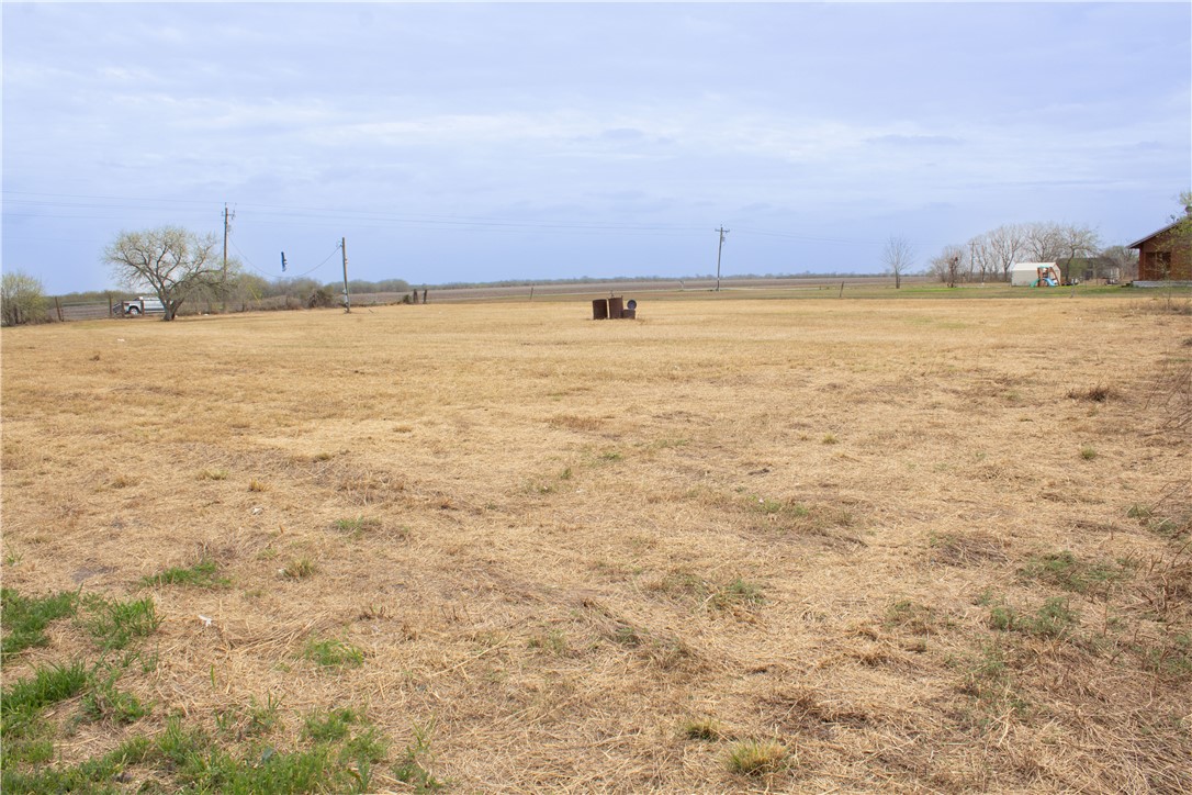 9417 County Road 2015 Property Photo 4