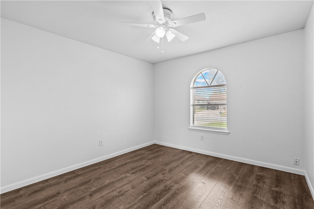 3937 Tripoli Dr Property Photo 20
