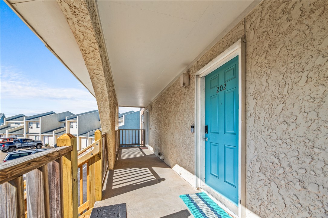 13910 Mingo Cay Ct 202 Property Photo 3