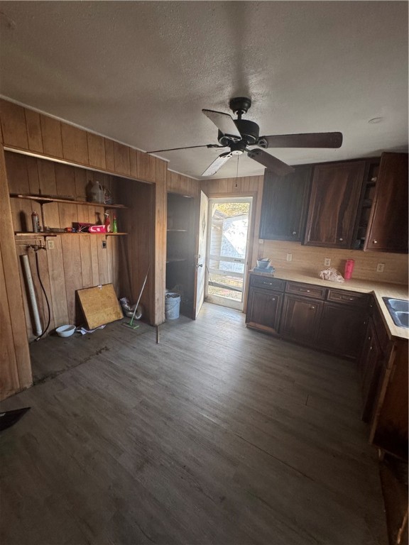 406 W Pundt Ave Property Photo 9
