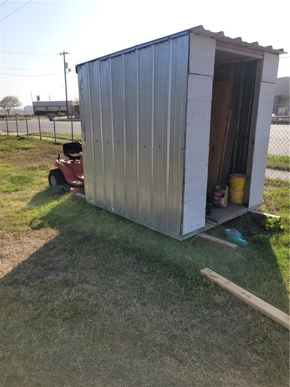 202 Airport Road Property Photo 6