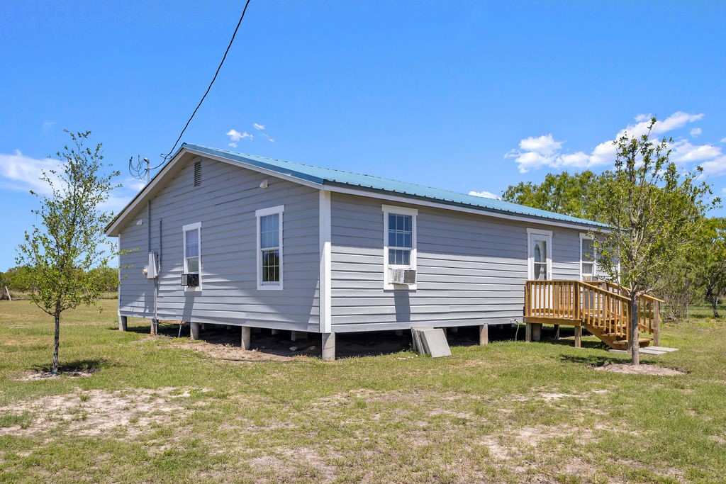 8966 County Road 618 Property Photo 4