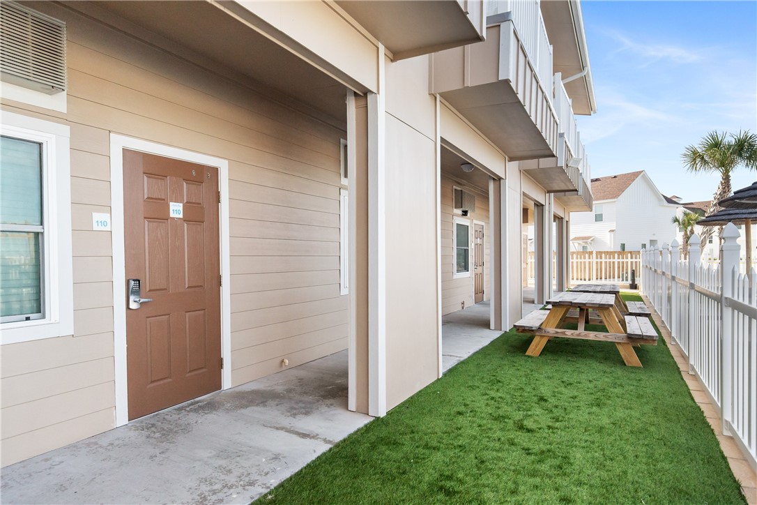 15034 Aruba Dr 110 Property Photo 3