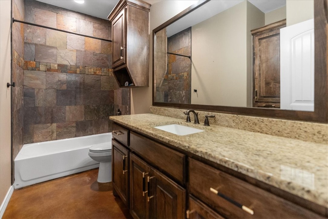 155 Hilltop Circ Property Photo 17