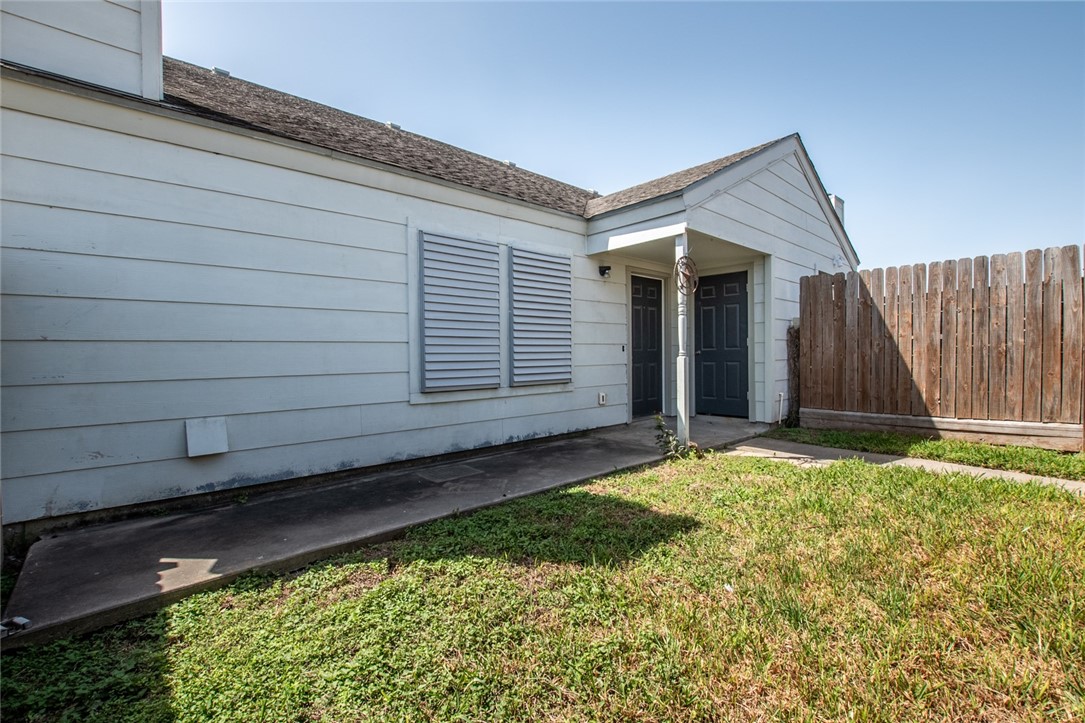 7252 Mansions Dr Property Photo 2