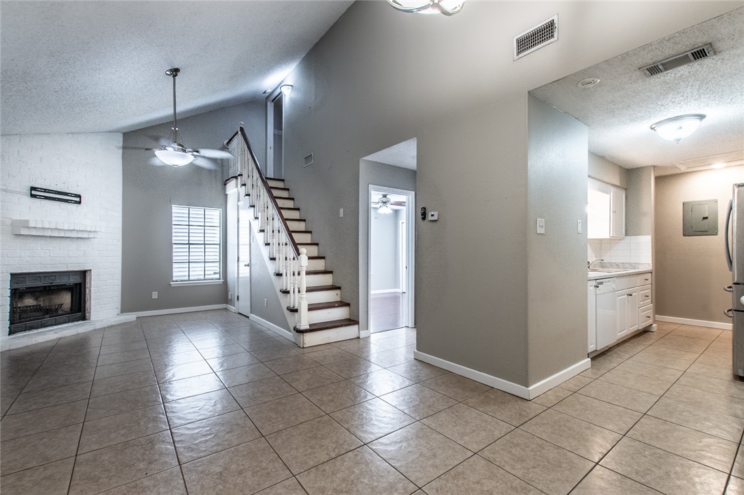 7252 Mansions Dr Property Photo 3