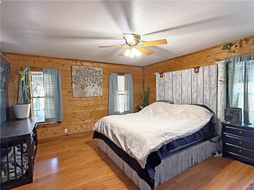 146 Spring Property Photo 15