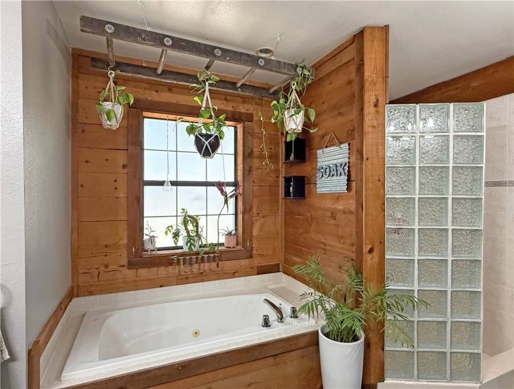 146 Spring Property Photo 16