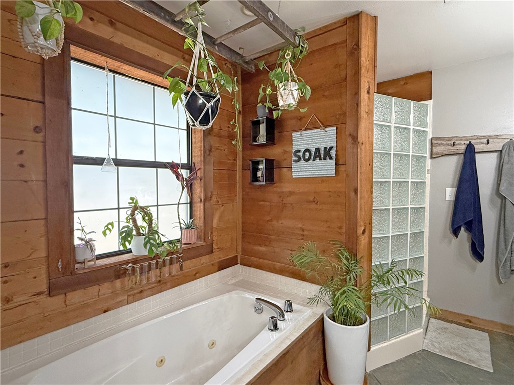 146 Spring Property Photo 18