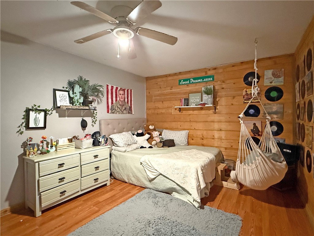 146 Spring Property Photo 20