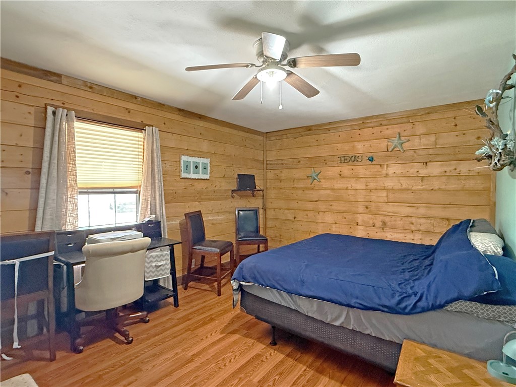 146 Spring Property Photo 23