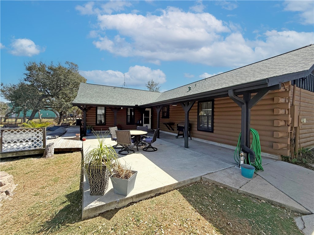 146 Spring Property Photo 28