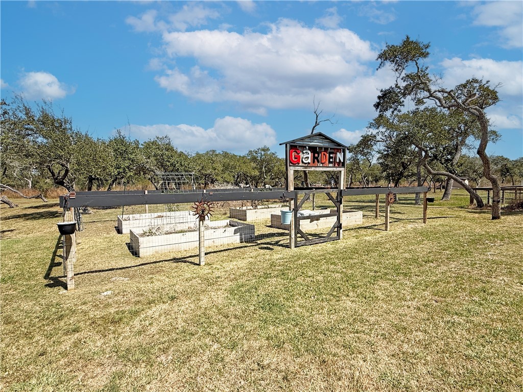 146 Spring Property Photo 32