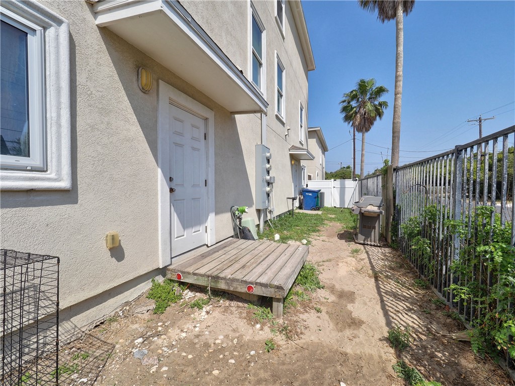 14422 Verdemar Dr Property Photo 17