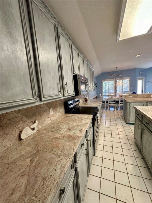 14114 La Blanquilla Dr Property Photo 14
