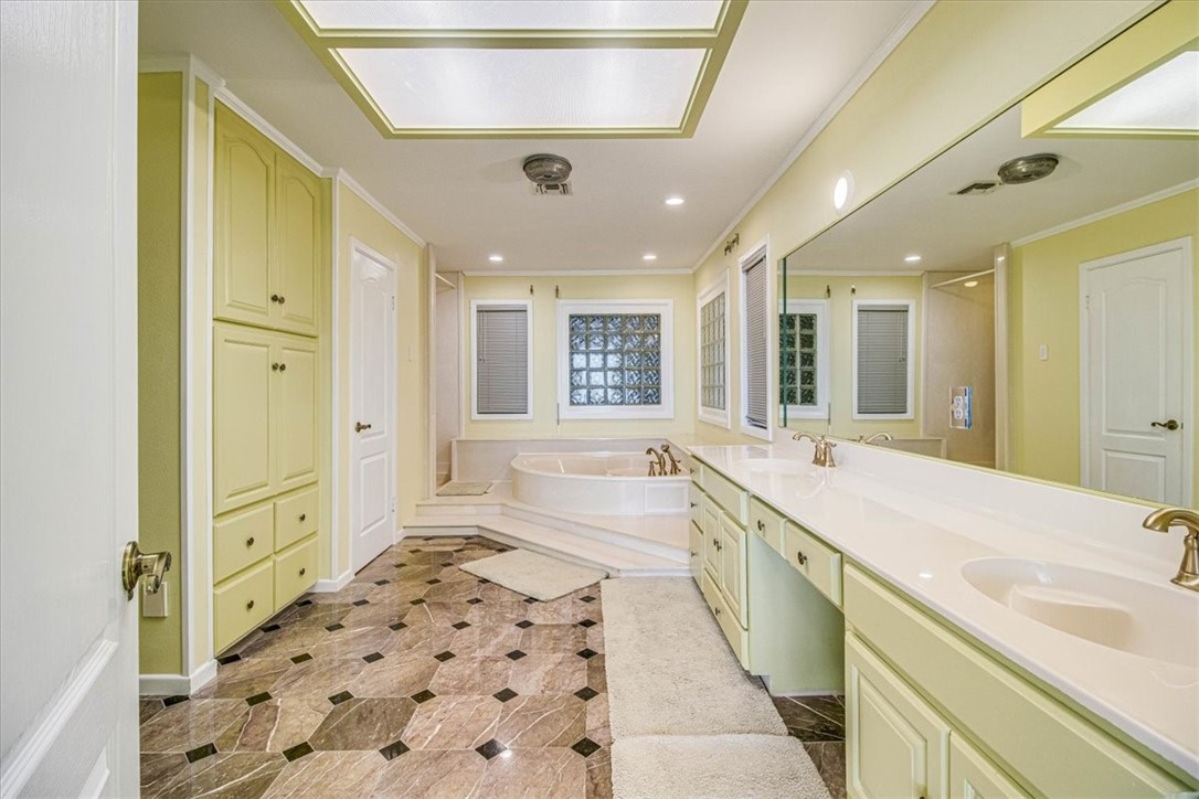 5249 Ocean Dr Property Photo 30