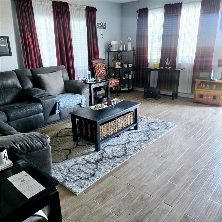 1296 Brownson Property Photo 3