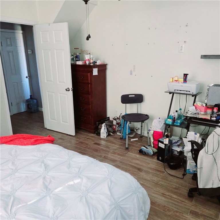1296 Brownson Property Photo 5