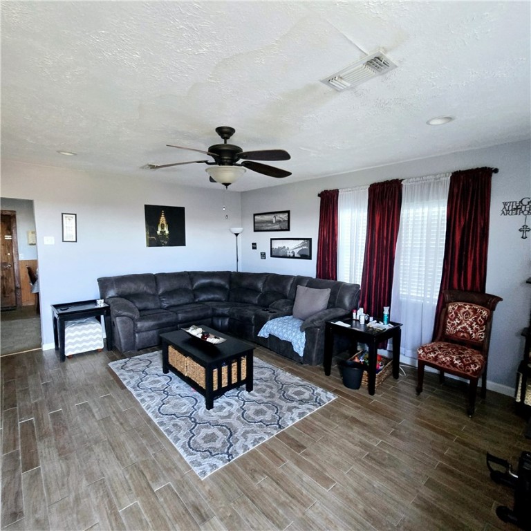 1296 Brownson Property Photo 6