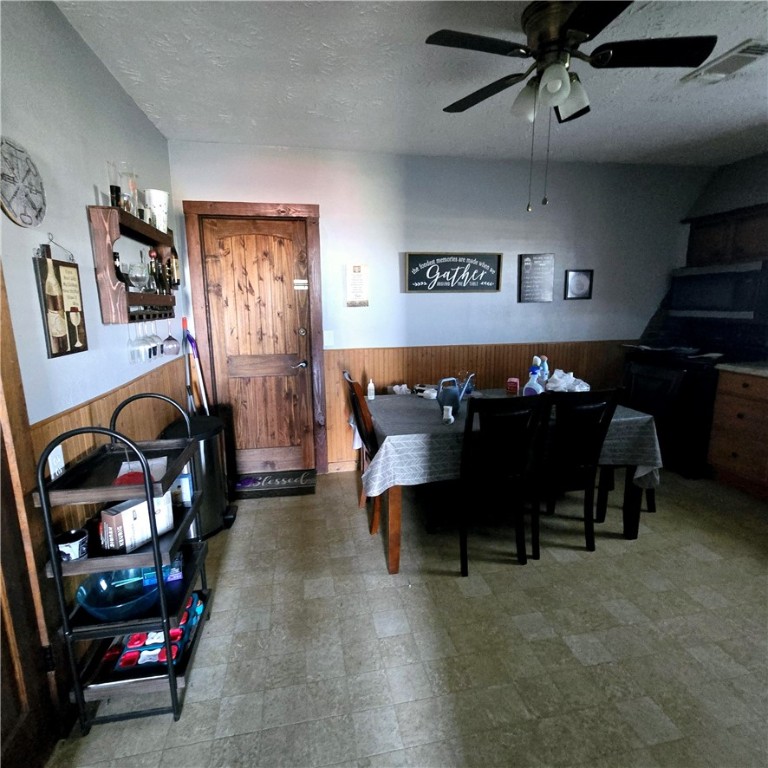 1296 Brownson Property Photo 14