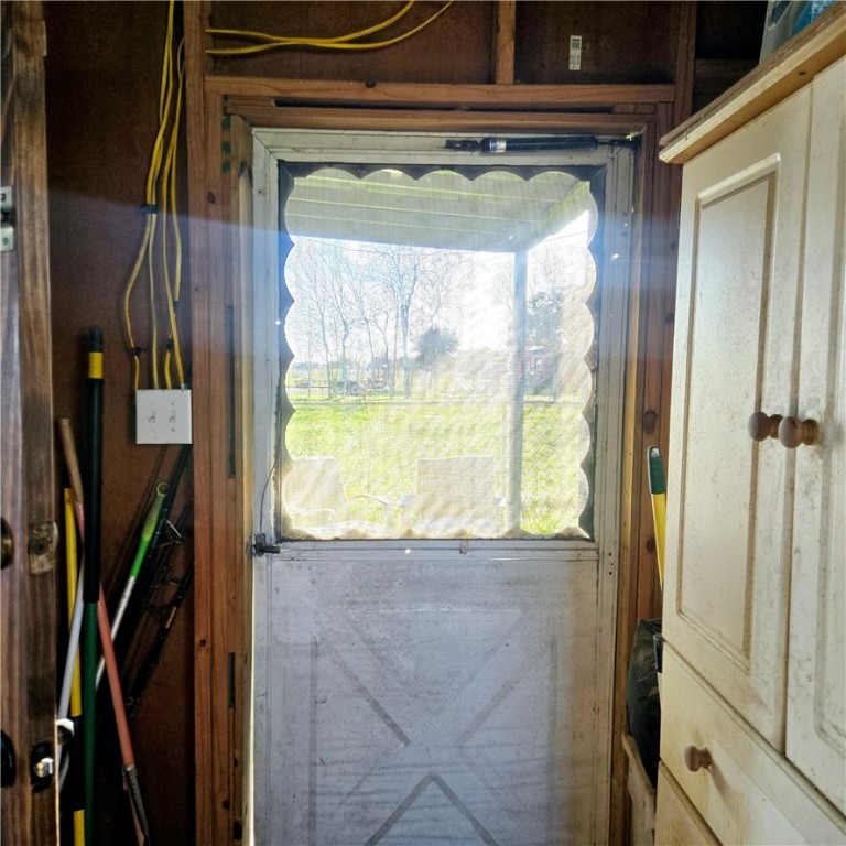 1296 Brownson Property Photo 19