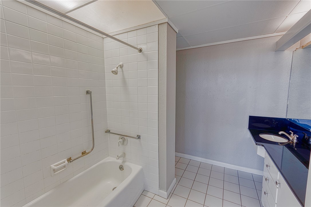 4600 Ocean Dr 308 Property Photo 14