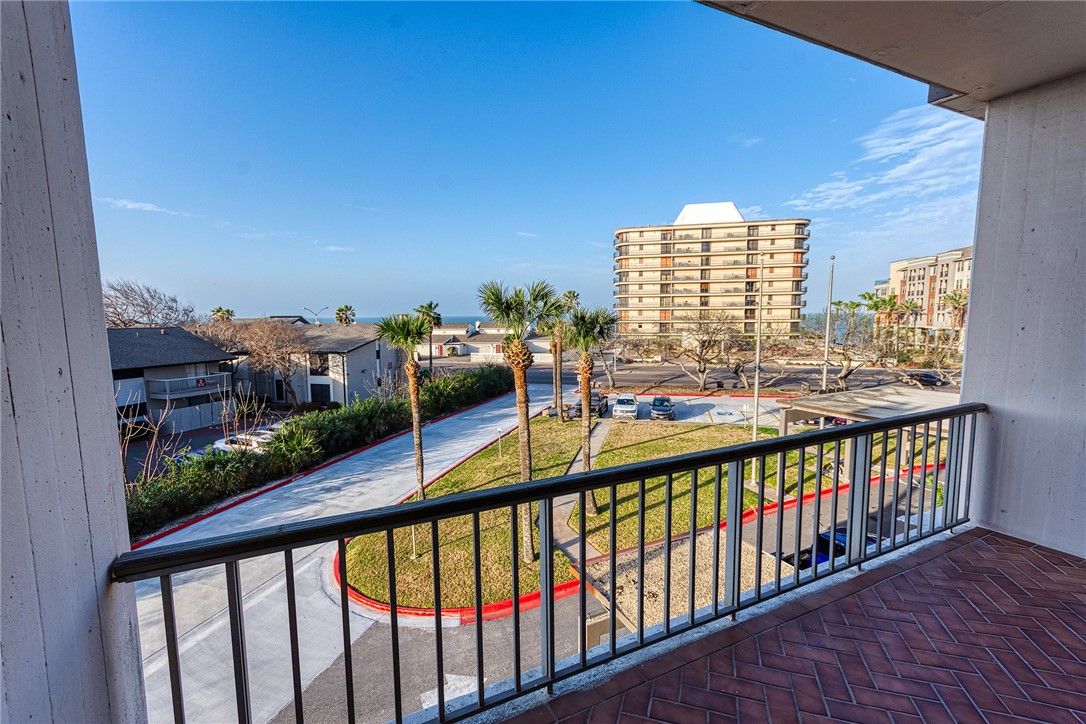 4600 Ocean Dr 308 Property Photo 15