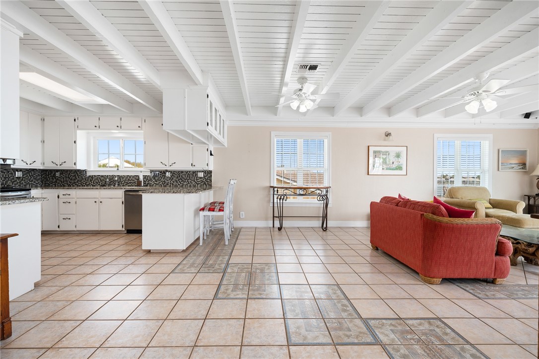1713 Bayshores Property Photo 9
