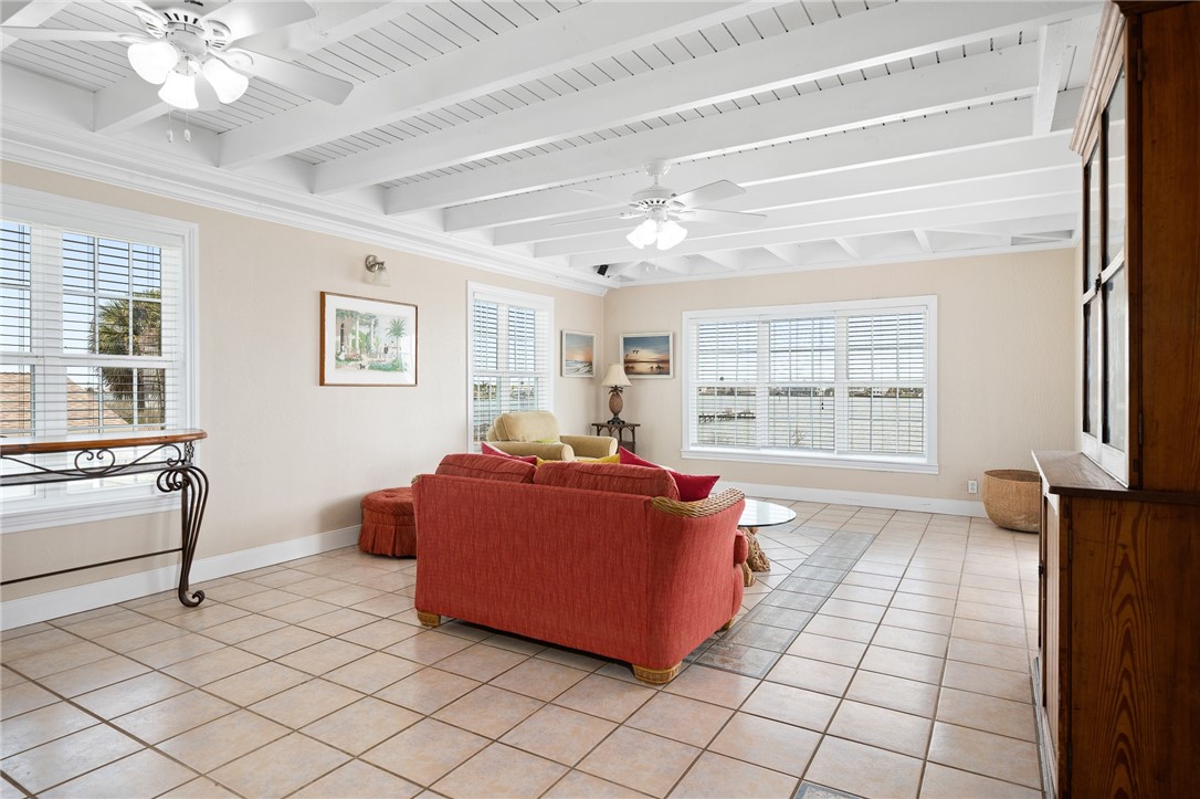 1713 Bayshores Property Photo 10