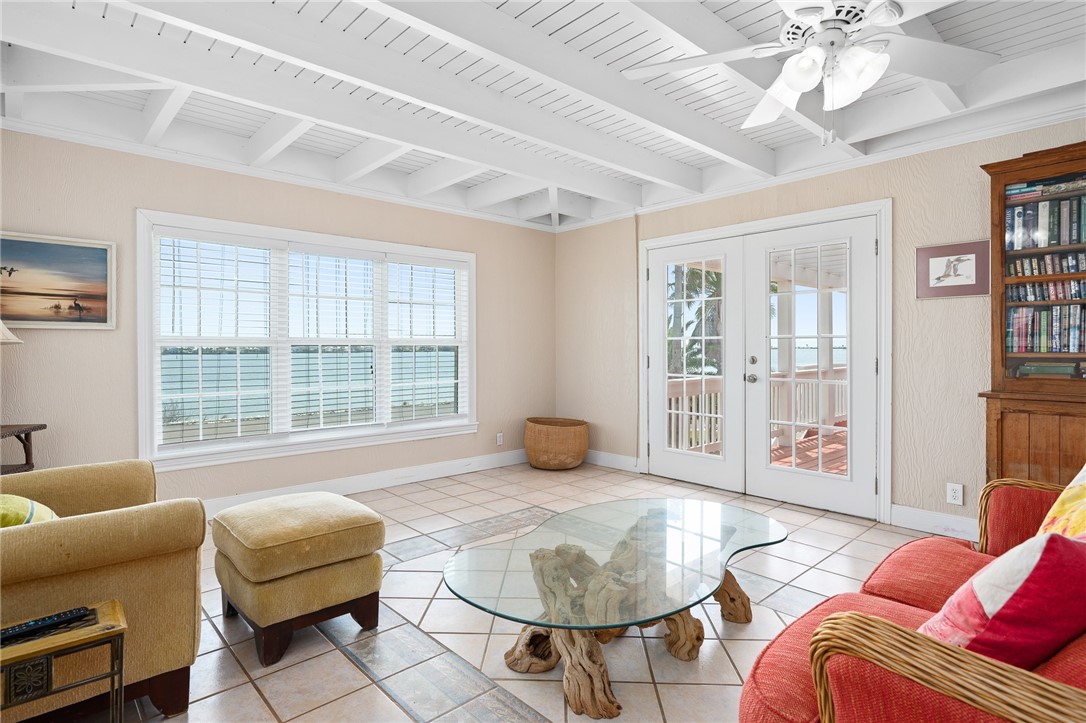 1713 Bayshores Property Photo 11
