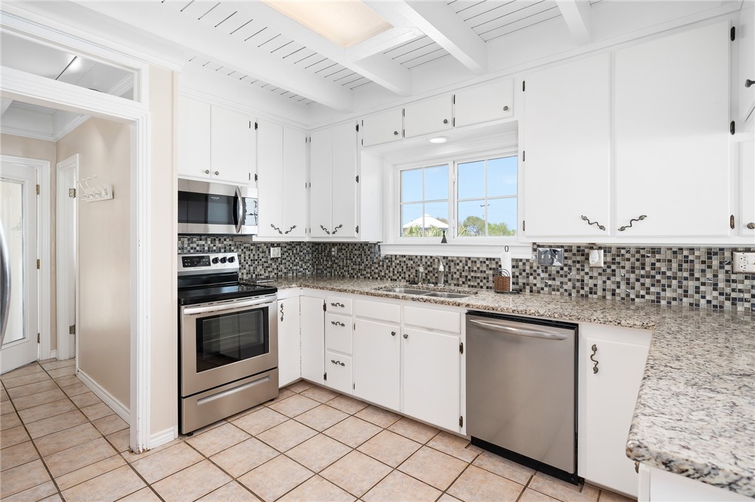 1713 Bayshores Property Photo 15