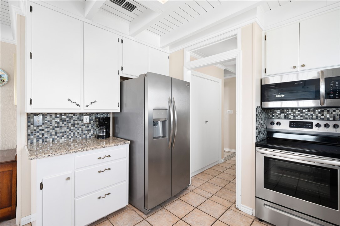 1713 Bayshores Property Photo 16