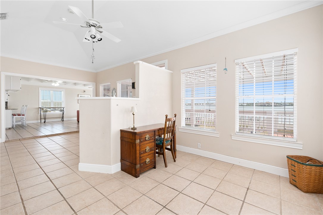 1713 Bayshores Property Photo 22