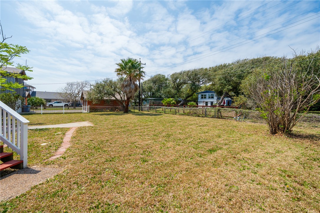 1713 Bayshores Property Photo 38