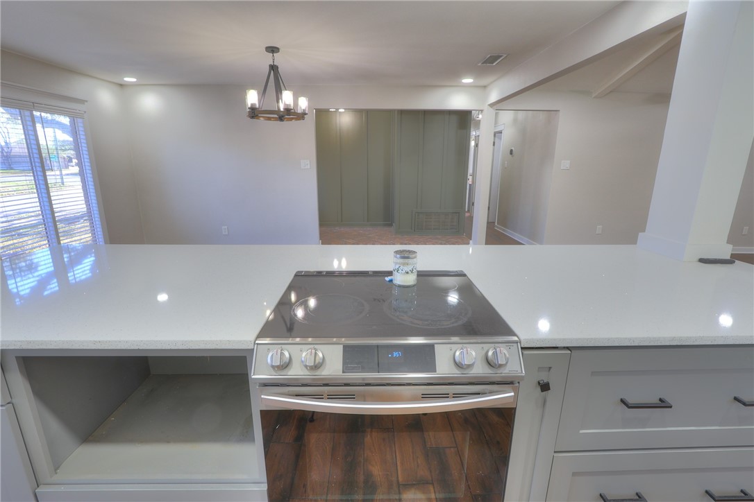 5209 Bromley Dr Property Photo 11