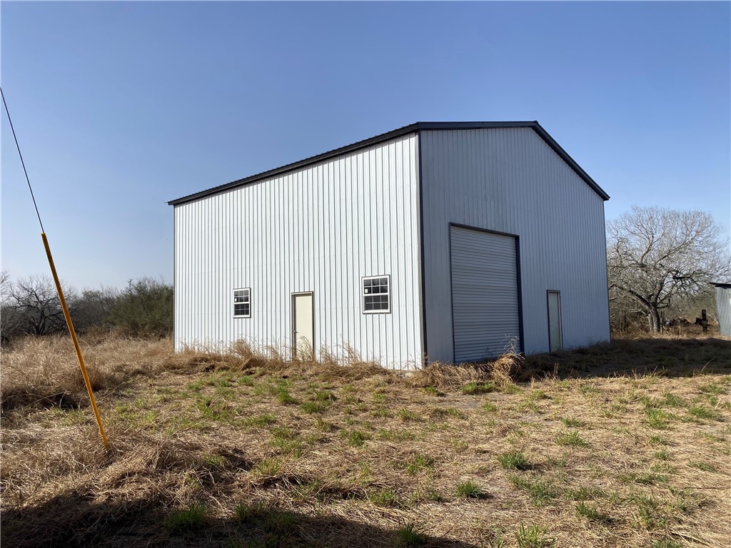 8736 County Road 618 Property Photo 3
