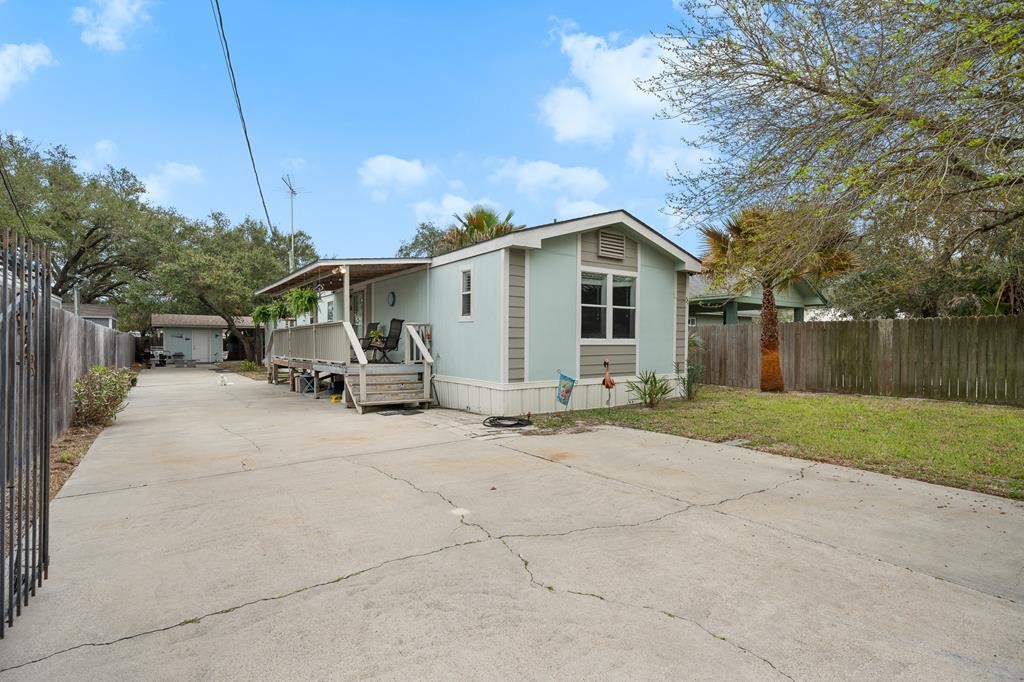 1610 Hardee St Property Photo 1