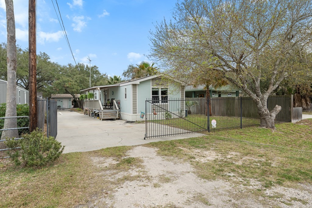 1610 Hardee St Property Photo 4