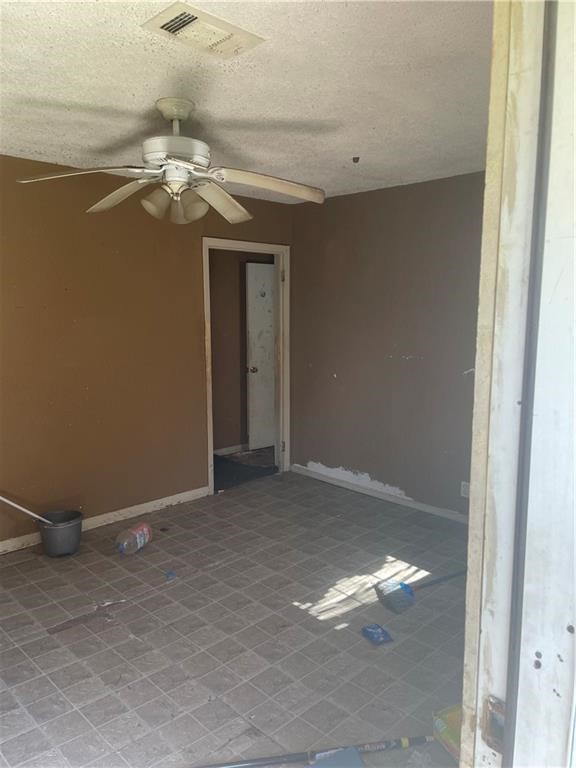 4409 Irene St Property Photo 8