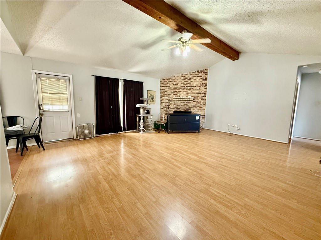 2309 Park Wood Dr Property Photo 3