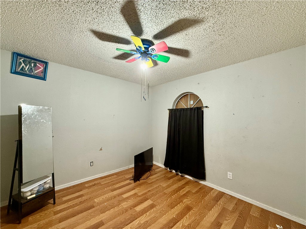 2309 Park Wood Dr Property Photo 5