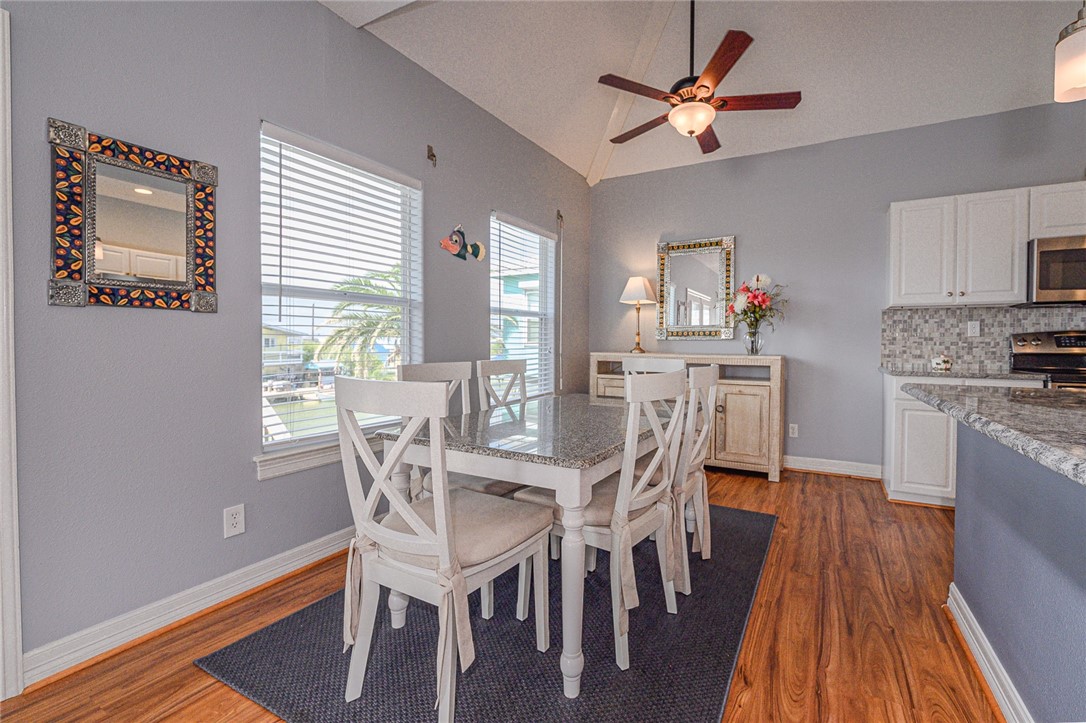 215 Sailfish Dr Property Photo 12