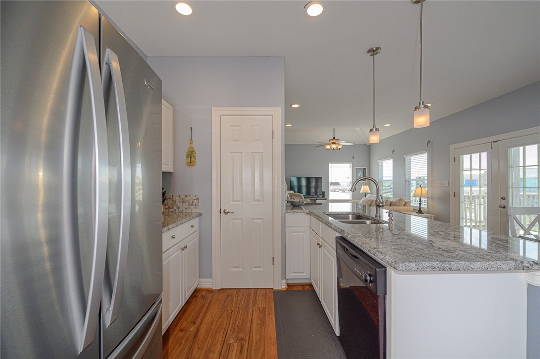 215 Sailfish Dr Property Photo 14