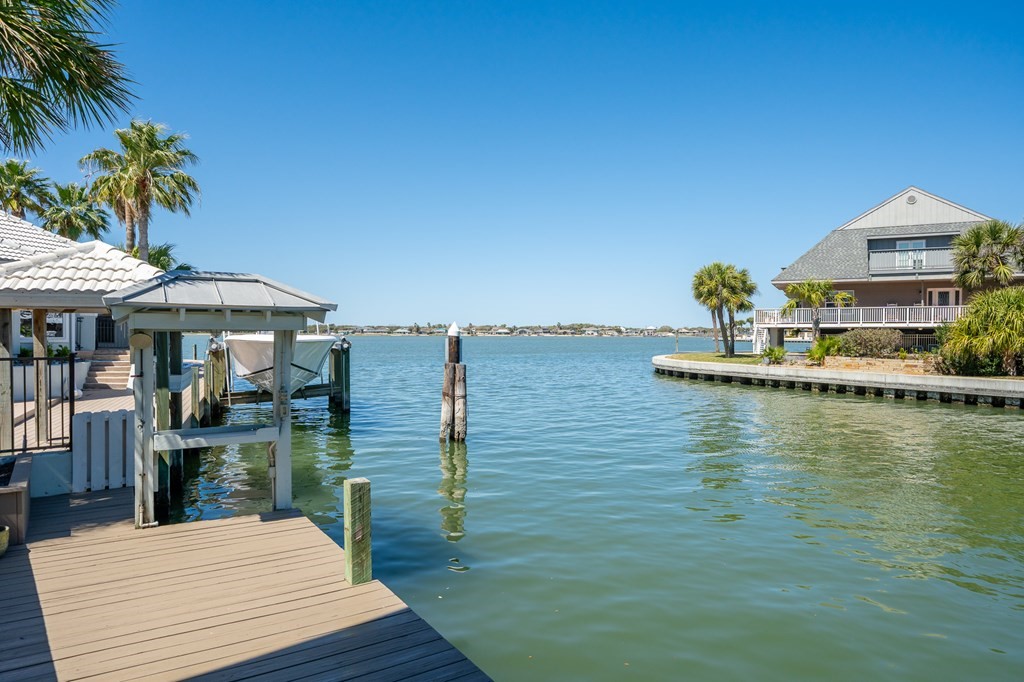 31 Bahama Dr Property Photo 2