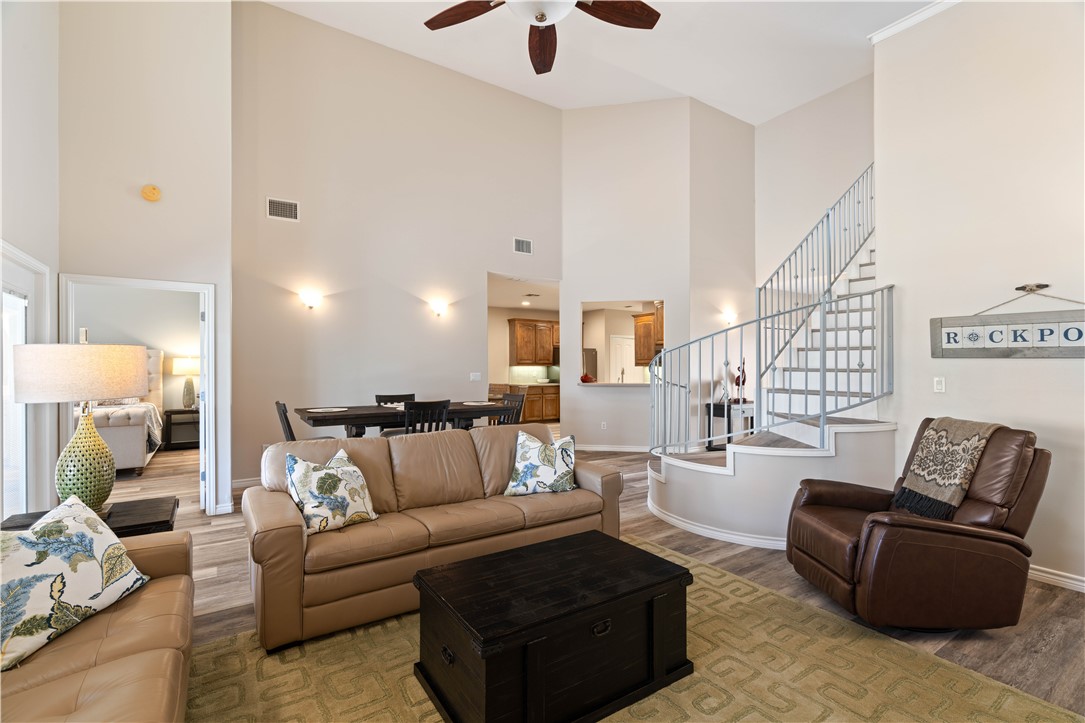 12 Olde Towne Lane Property Photo 8